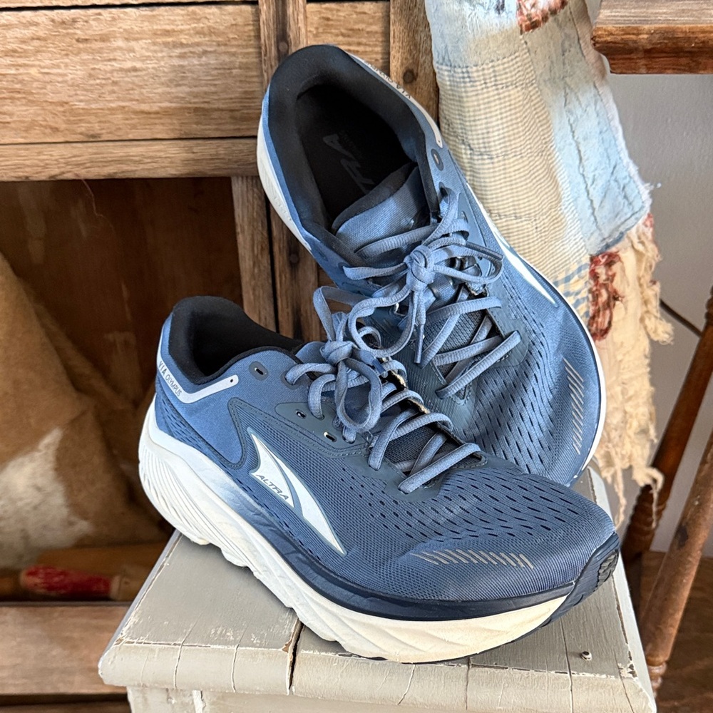Altra Men's Navy Athletic Shoes
